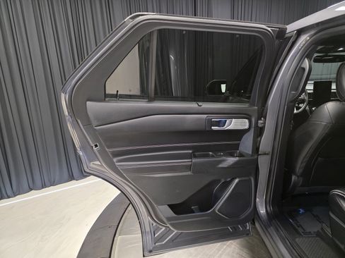 Used 2021 Ford Explorer ST w/ Equipment Group 401A image 32