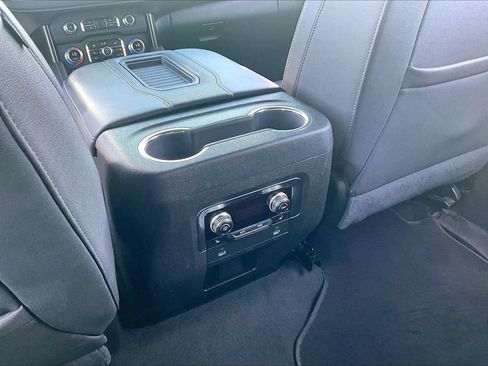 Used 2023 GMC Yukon XL AT4 w/ AT4 Premium Package AWD/4WD image 12