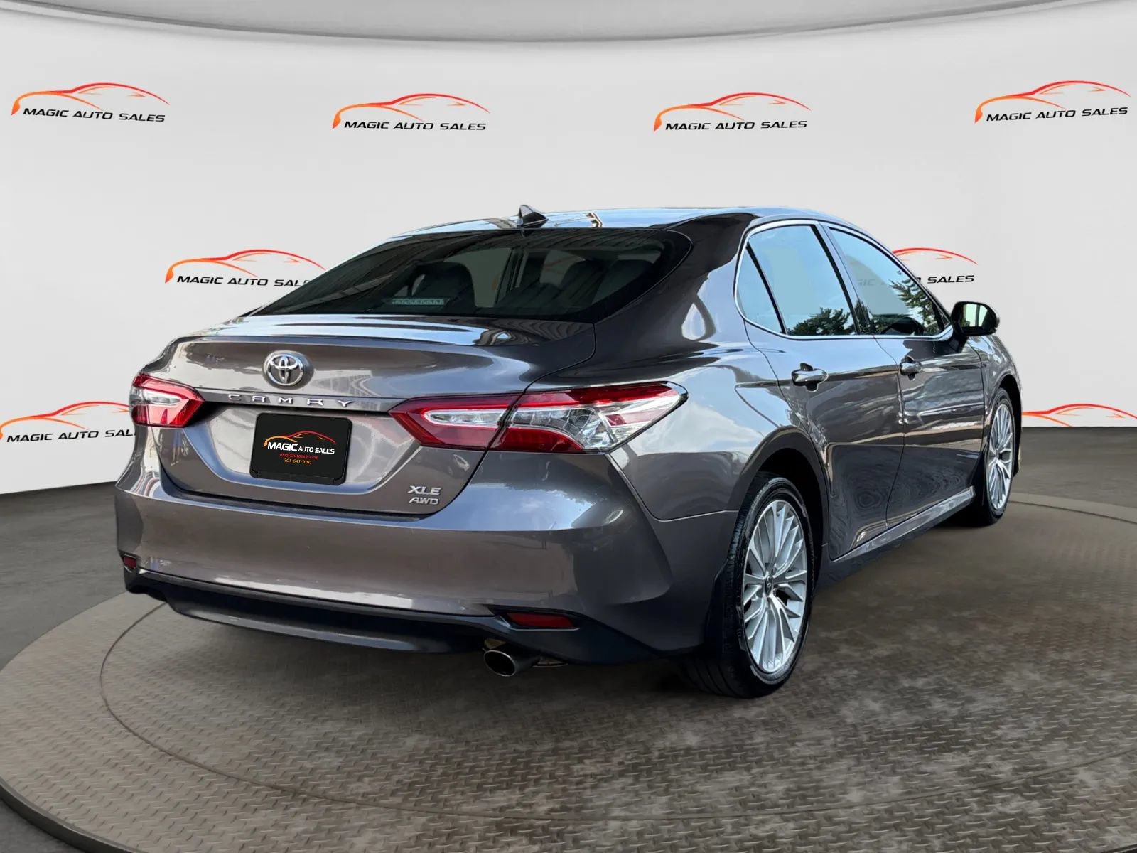 Used 2020 Toyota Camry XLE AWD/4WD image 10