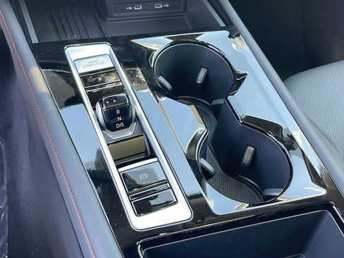 New 2025 Volkswagen Atlas Peak Edition SE image 22