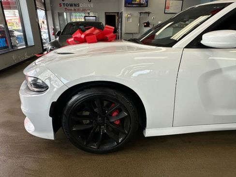 Used 2019 Dodge Charger Scat Pack image 8
