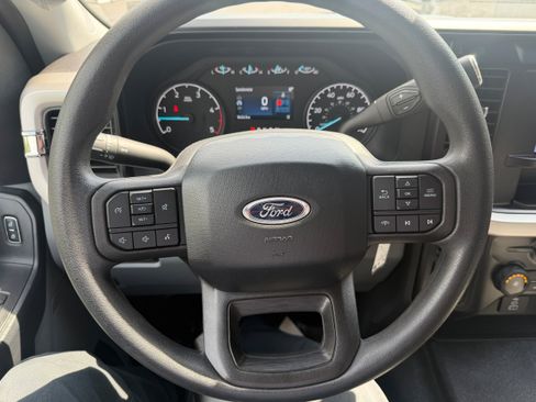 Used 2024 Ford F250 XL AWD/4WD image 27