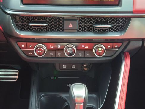 Certified 2025 Acura ADX A-Spec AWD/4WD image 18