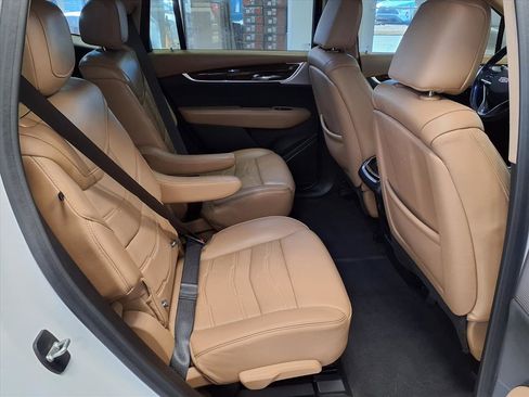 Used 2020 Cadillac XT6 Premium Luxury w/ Platinum Package image 14
