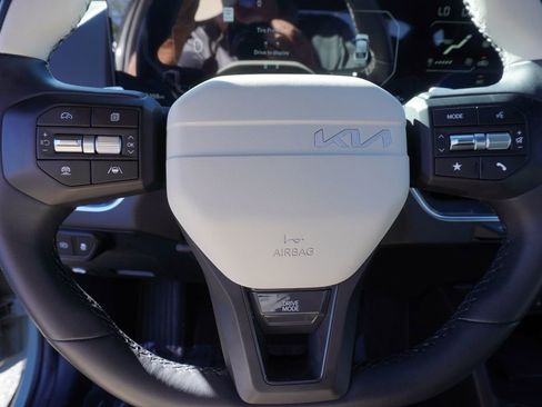 Used 2025 Kia K4 GT-Line image 17