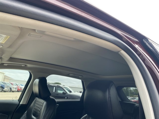 Used 2023 Ford Edge Titanium AWD/4WD image 19