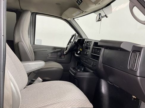 Used 2014 GMC Savana 3500 LT w/ LT Preferred Equipment Group image 15