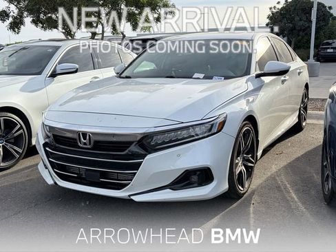 Used 2021 Honda Accord Touring image 1