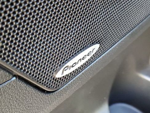 Used 2017 Chevrolet Equinox LT image 15