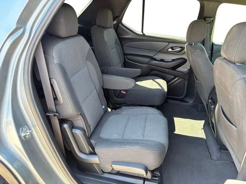 Used 2023 Chevrolet Traverse LT AWD/4WD image 28