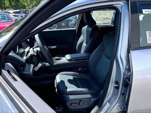 New 2026 Lexus ES 500e AWD/4WD image 9