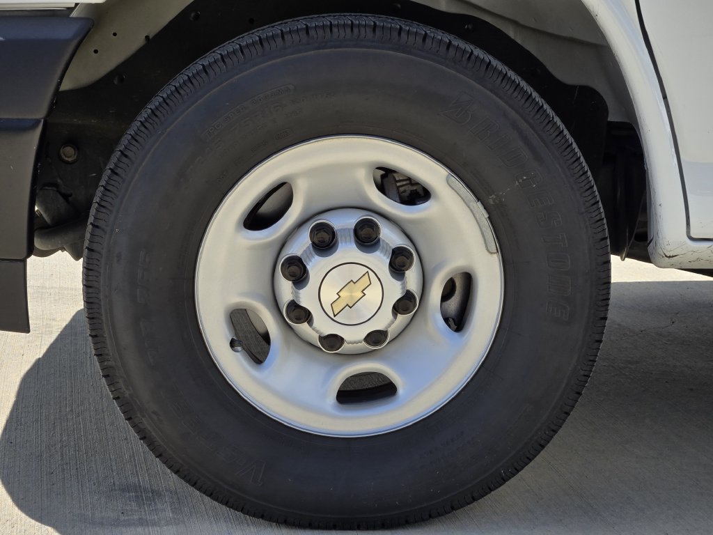 Used 2025 Chevrolet Express 2500 Extended w/ Communications Package RWD image 12