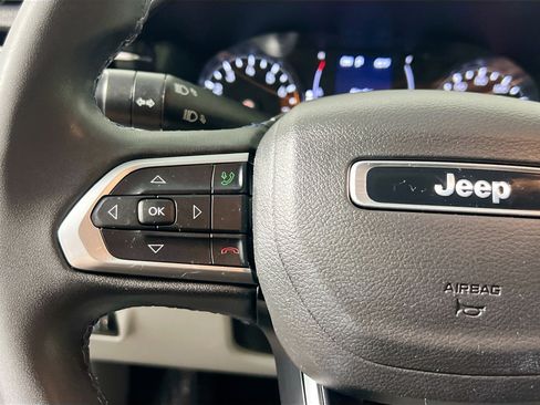 Used 2022 Jeep Compass Latitude image 18