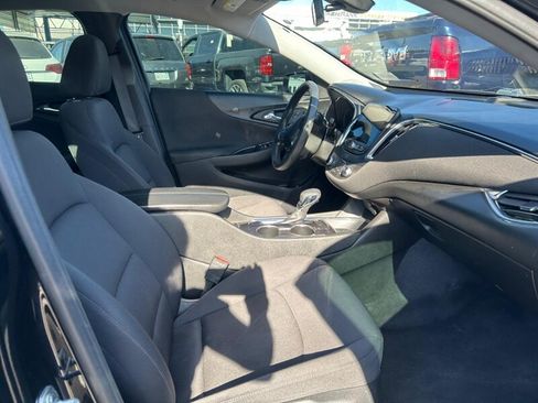 Used 2021 Chevrolet Malibu LT FWD image 22