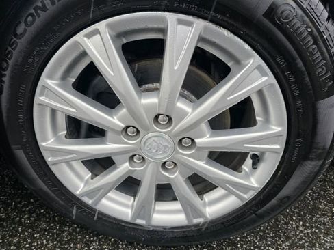 Used 2011 Buick Lucerne CXL w/ Driver Confidence Package image 9