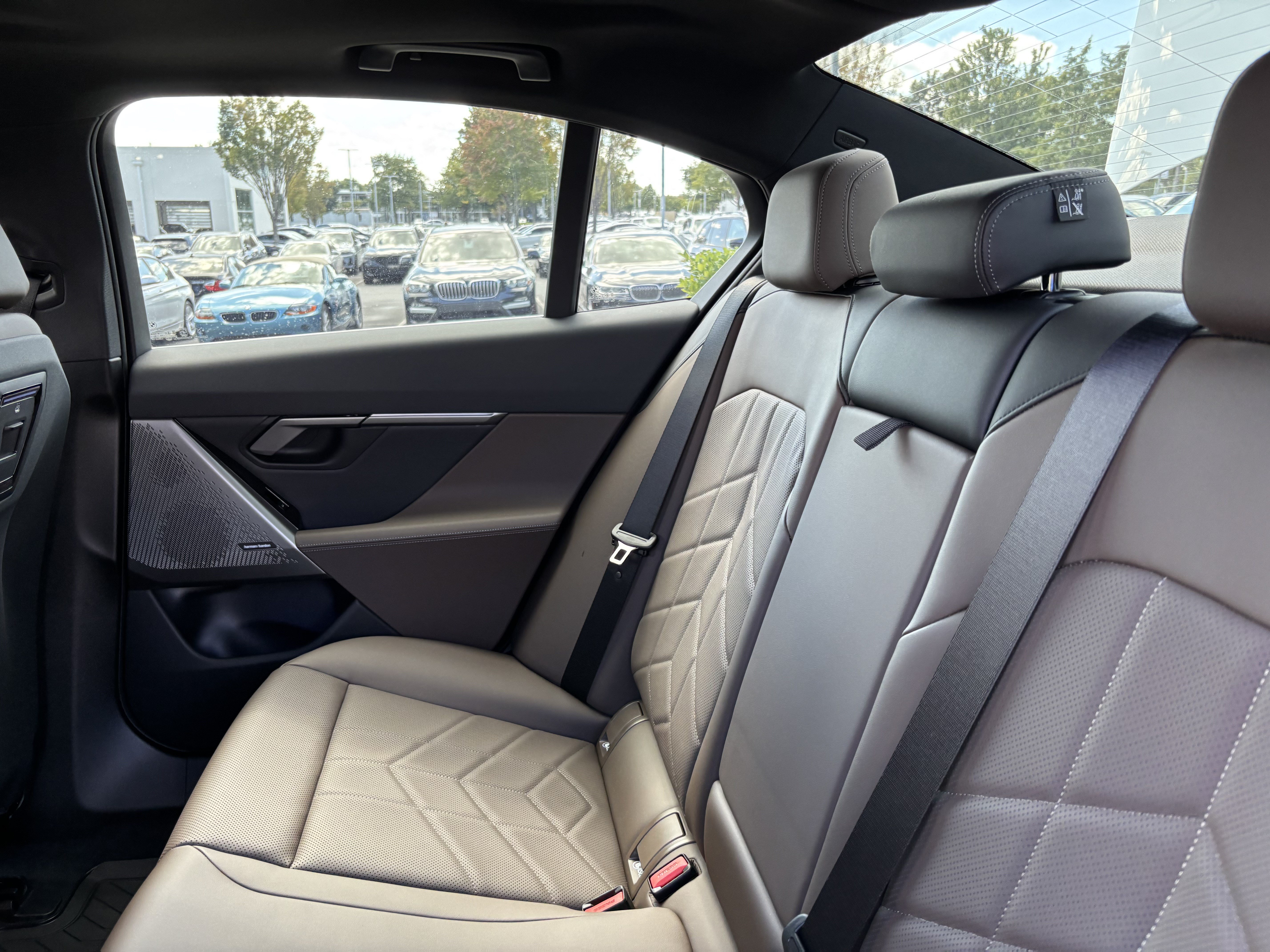 Certified 2026 BMW 530i xDrive AWD/4WD image 33