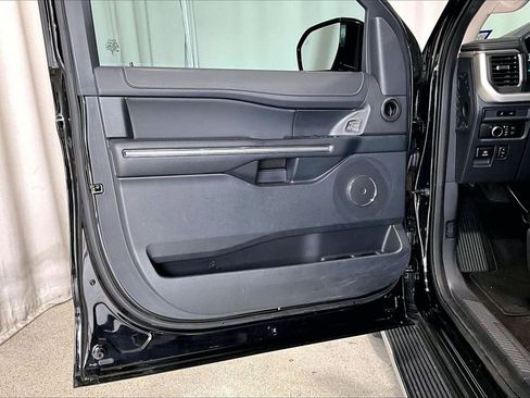 Used 2023 Ford Expedition XLT AWD/4WD image 21