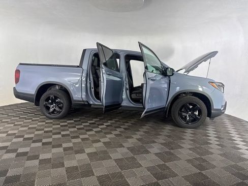 Used 2023 Honda Ridgeline Black Edition image 16