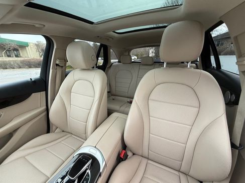 Used 2018 Mercedes-Benz GLC 300 4MATIC image 12
