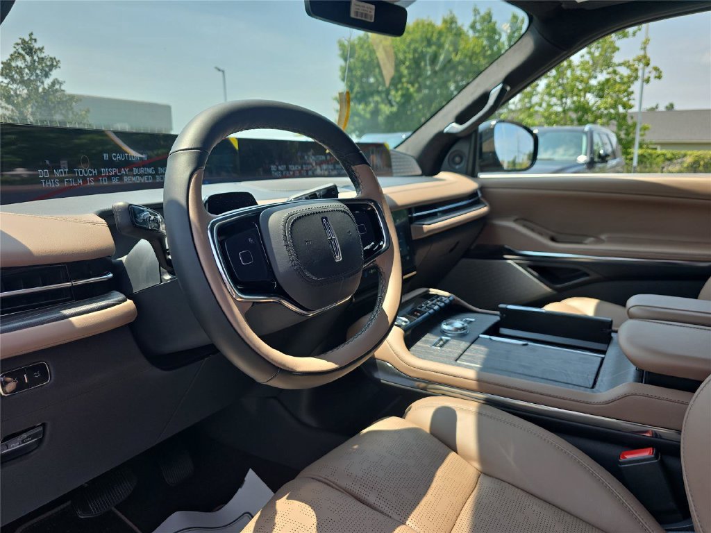 New 2027 Lincoln Navigator Black Label RWD image 16