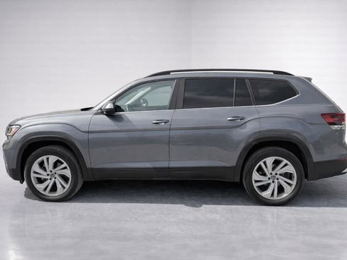 Used 2021 Volkswagen Atlas SE image 2