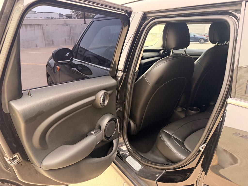 Used 2017 MINI Cooper 4-Door Hardtop FWD image 13