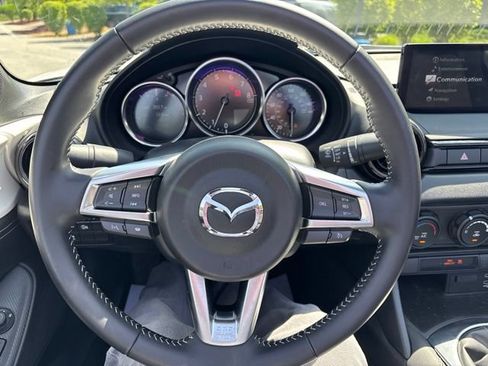 Used 2025 MAZDA MX-5 Miata Club RWD image 13