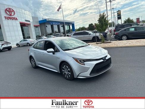 Used 2021 Toyota Corolla LE w/ Carpet Mat Package (TMS) FWD image 2