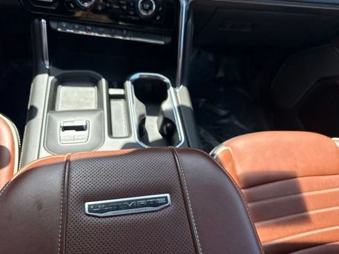 Used 2024 GMC Sierra 3500 Denali Ultimate AWD/4WD image 16