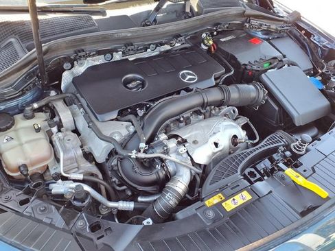 Used 2021 Mercedes-Benz GLA 250 4MATIC image 30