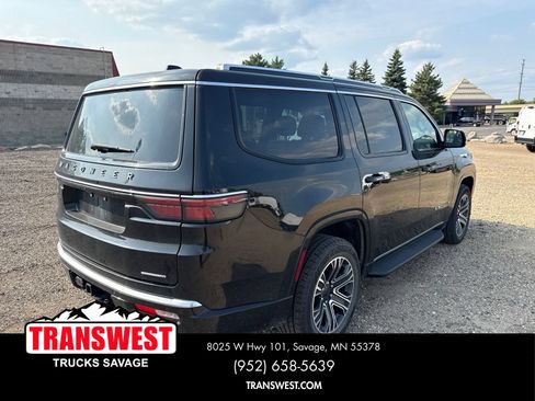 Used 2024 Jeep Wagoneer Series II AWD/4WD image 3