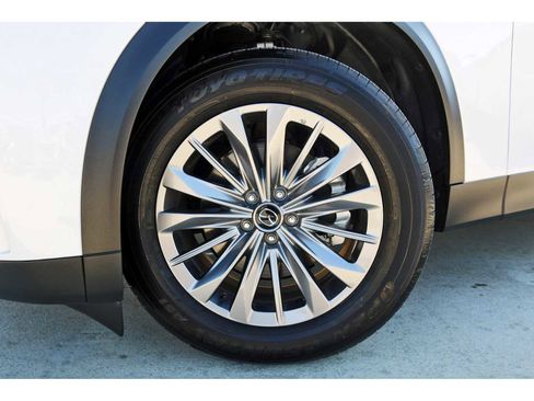 Certified 2025 MAZDA CX-90 3.3 Turbo w/ Preferred Package image 31