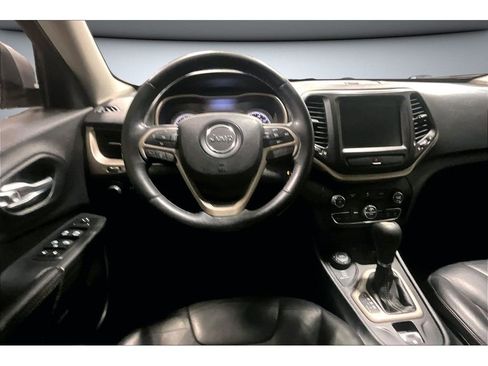 Used 2015 Jeep Cherokee Limited image 6