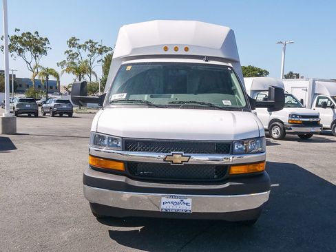 New 2026 Chevrolet Express 3500 w/ Power Convenience Package image 2