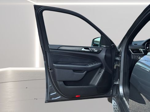 Used 2019 Mercedes-Benz GLS 450 4MATIC image 11