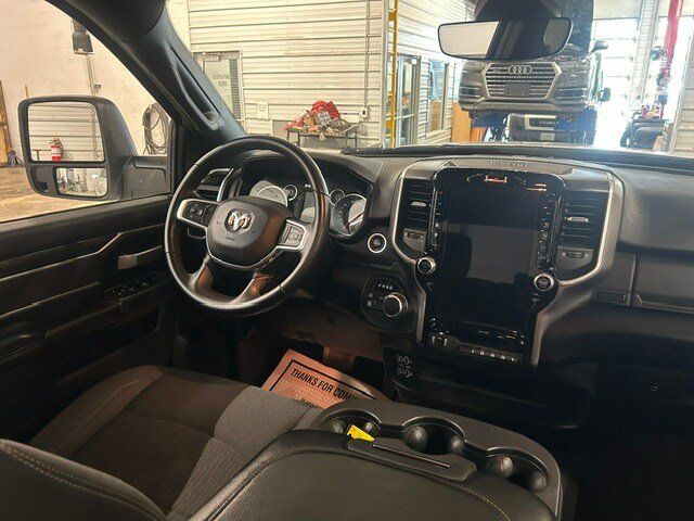 Used 2024 RAM 2500 Big Horn w/ Night Edition AWD/4WD image 12