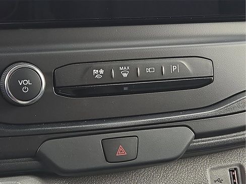 New 2024 Ford Transit 250 148 Medium Roof image 16