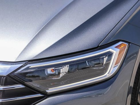 Used 2019 Volkswagen Jetta SEL Premium FWD image 8