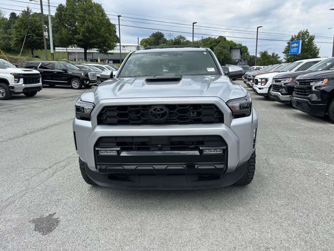 Used 2025 Toyota 4Runner TRD Sport AWD/4WD image 8