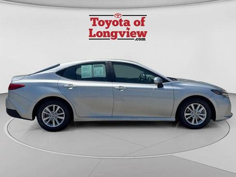 Used 2025 Toyota Camry LE FWD image 7
