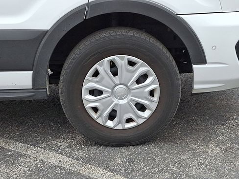 Used 2023 Ford Transit 350 XLT image 10