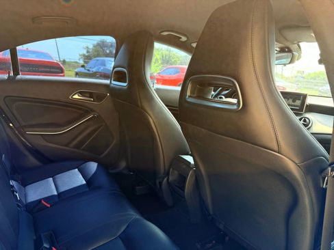 Used 2014 Mercedes-Benz CLA 250 image 29
