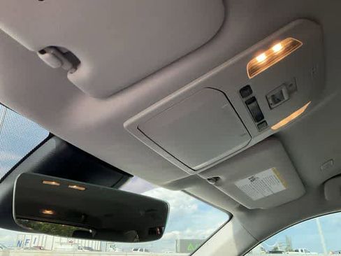 Used 2023 Toyota Highlander LE FWD image 25