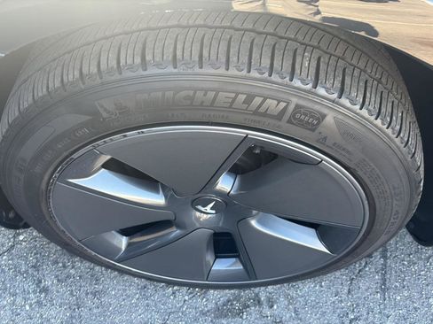 Used 2022 Tesla Model 3 Long Range image 5