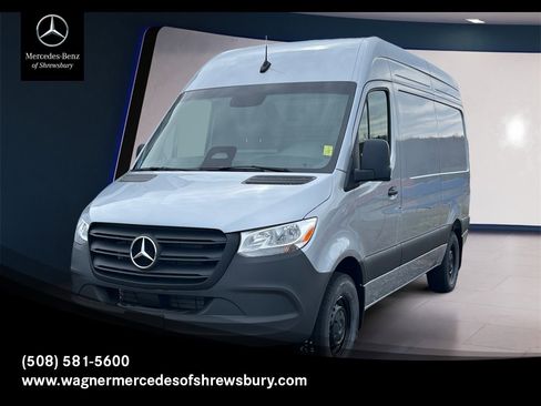 Used 2025 Mercedes-Benz Sprinter 2500 image 1