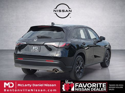 Used 2025 Honda HR-V Sport image 5