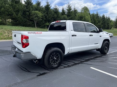Used 2016 Toyota Tundra SR5 AWD/4WD image 5
