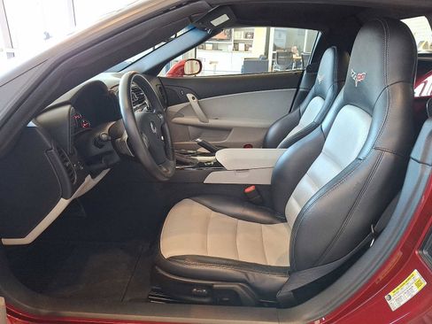 Used 2010 Chevrolet Corvette Grand Sport w/ Preferred Equipment Group image 13