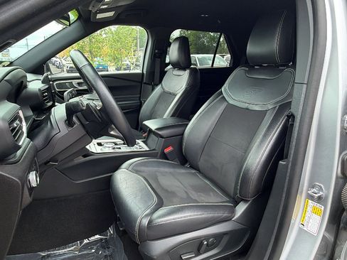Used 2023 Ford Explorer ST AWD/4WD image 13