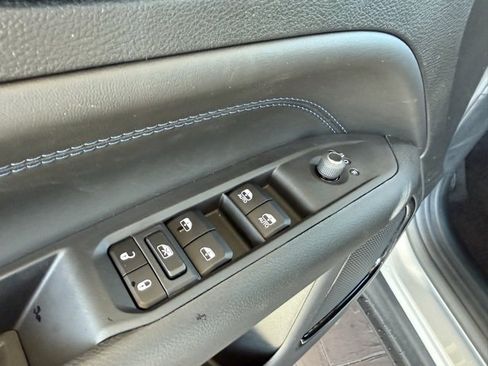 New 2026 Jeep Compass Limited image 12